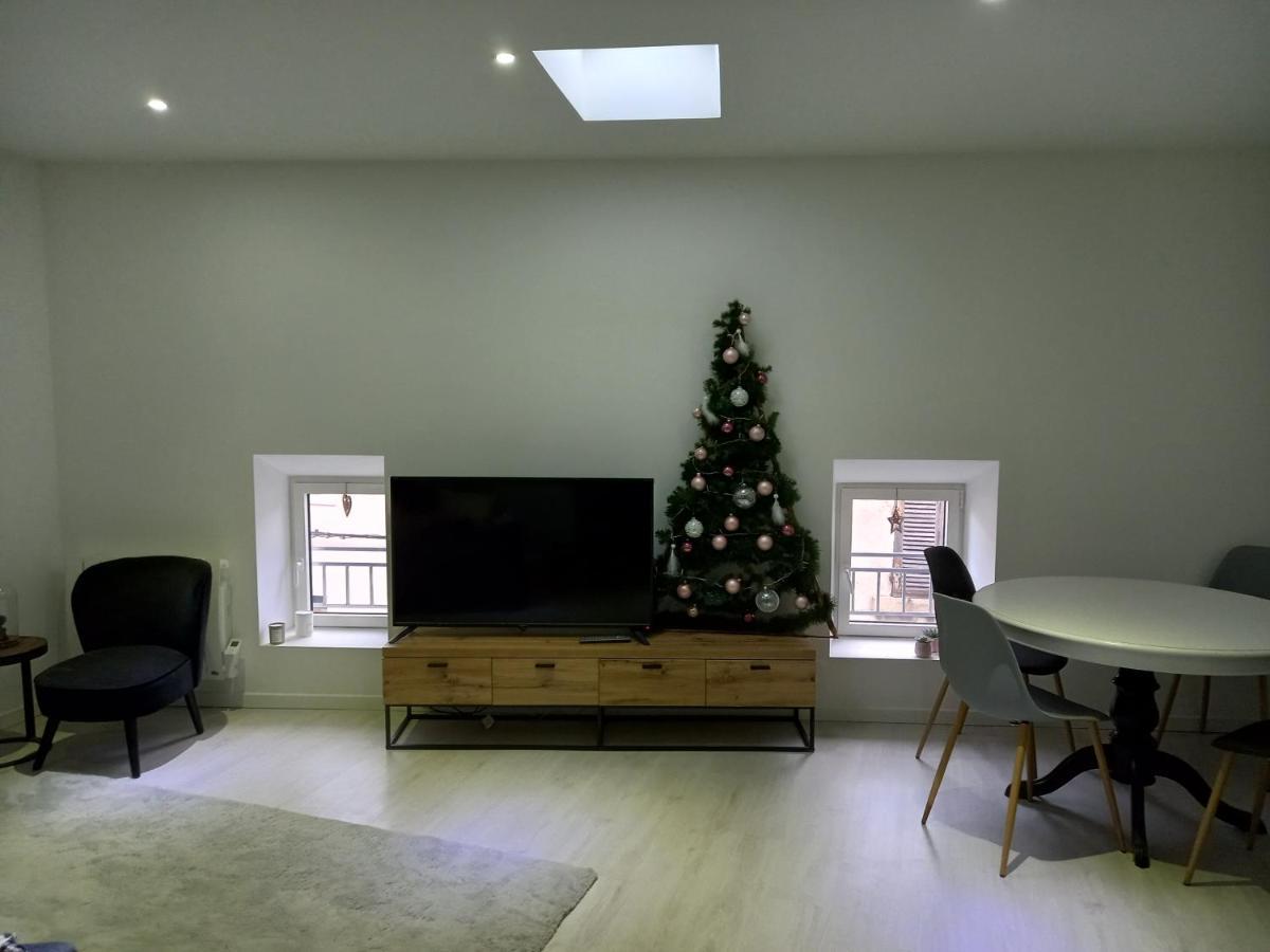 Tres Bel Appartement Кондрию Екстериор снимка